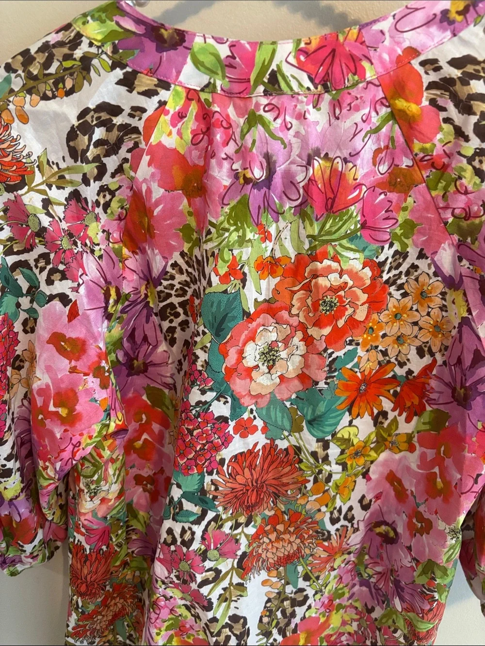 Johnny Was Wild Garden Puff Sleeve Blouse S Cotton Floral Leopard Boho Henley